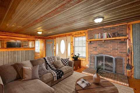 23182 Highway 62, Garfield, AR 72732