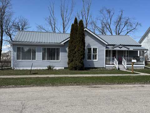370 Young Street, Cheboygan, MI 49721