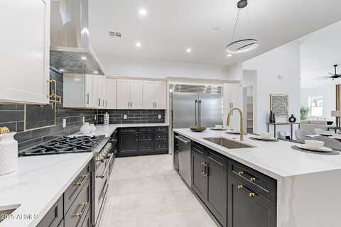 707 E OCOTILLO Road, Phoenix, AZ 85014