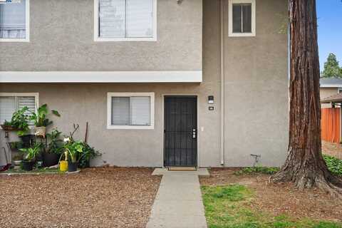 1910 Grande Cir, Fairfield, CA 94533