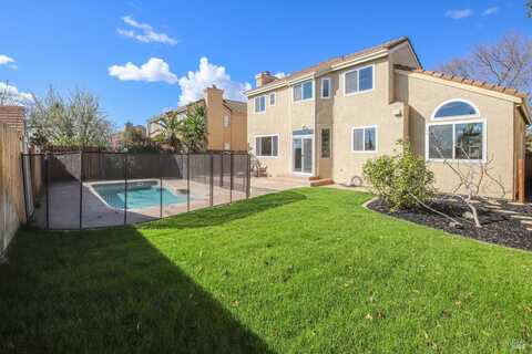 802 Derry Circle, Vacaville, CA 95688