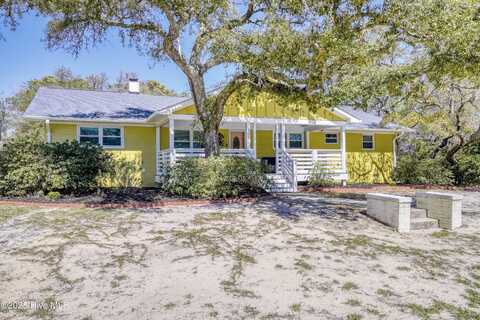 302 NE 60th Street, Oak Island, NC 28465