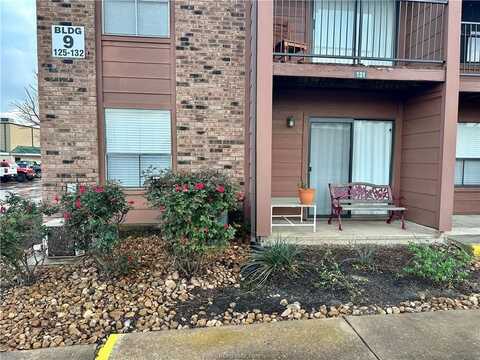 904 University Oaks Boulevard, College Station, TX 77840