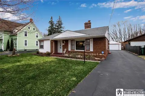 1133 Oak Place, Niagara Falls, NY 14304