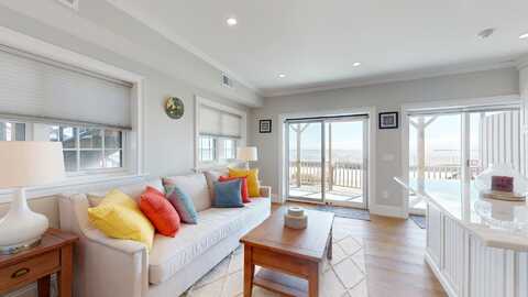 501 Commercial Street, Provincetown, MA 02657