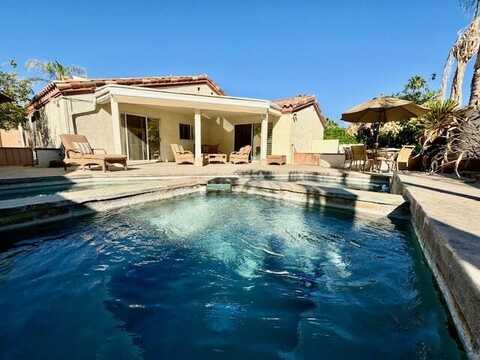 209 W Crestview Drive, Palm Springs, CA 92264
