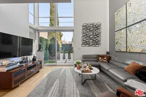 742 N Hudson Ave, Los Angeles, CA 90038