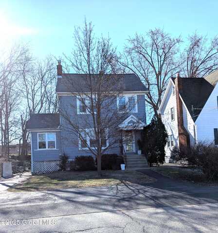 2 Woolard Avenue, Colonie, NY 12205