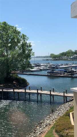 18009 Kings Point Drive unit: C, Cornelius, NC 28031