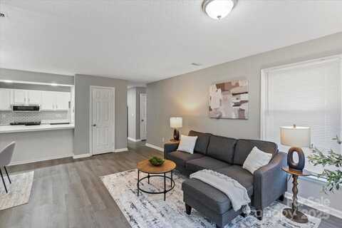 6224 Rosecroft Drive, Charlotte, NC 28215