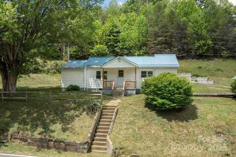 1022 Phipps Creek Road, Burnsville, NC 28714