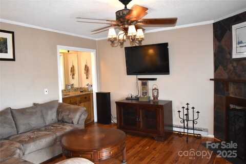 301 Pinnacle Inn Road, Beech Mountain, NC 28604