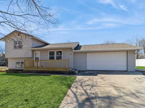 1015 Hunter Drive, Norwalk, IA 50211