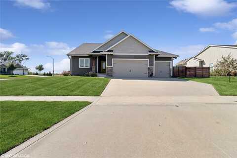 4653 SE Grosbeak Point, West Des Moines, IA 50265