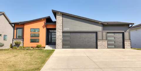 14619 Sutton Drive, Urbandale, IA 50323