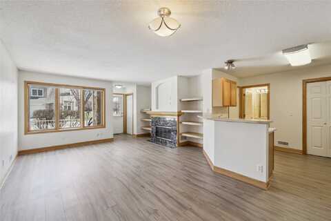 811 Burr Oaks Drive unit: 1110, West Des Moines, IA 50266