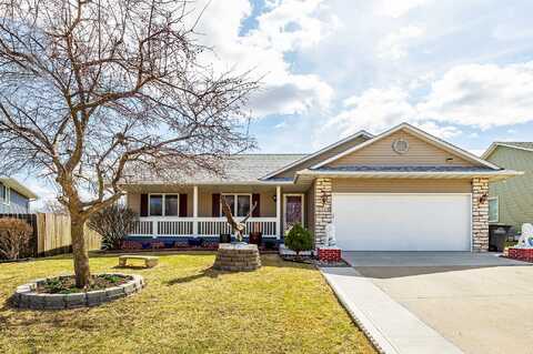 2511 Eagle Point Court, Des Moines, IA 50320