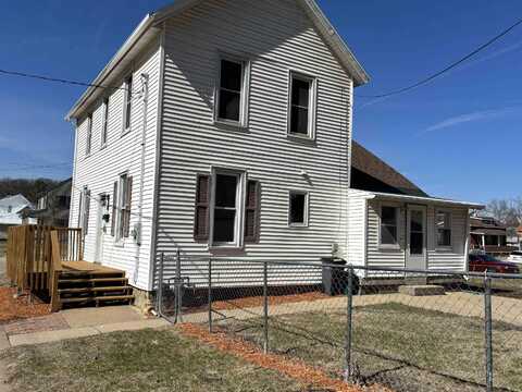 407 E 25, Dubuque, IA 52001