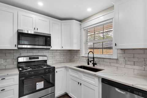 4 Magnolia Drive, Mary Esther, FL 32569
