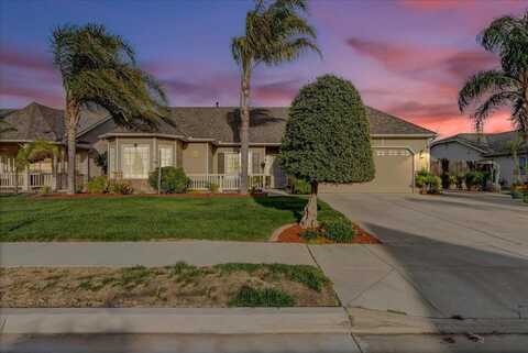 952 Privilege Way, Lemoore, CA 93245