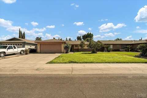 2939 Country W, Visalia, CA 93277
