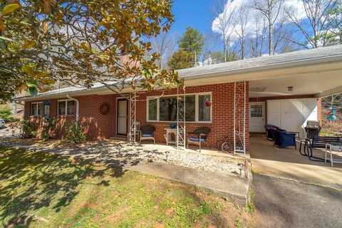 223 Tennessee View St, Franklin, NC 28734
