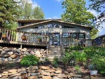 5151 Lakeside Ln, Manson, IA 50563