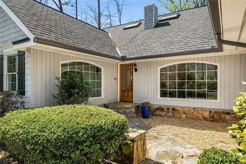 570 Glen Eagles Circle SE, Marietta, GA 30067