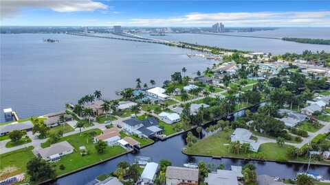 94 E North Shore Avenue, North Fort Myers, FL 33917
