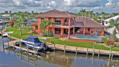 447 Avalon Drive, Cape Coral, FL 33904