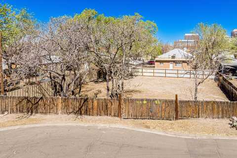 10-a Bazan Court SW, Albuquerque, NM 87102