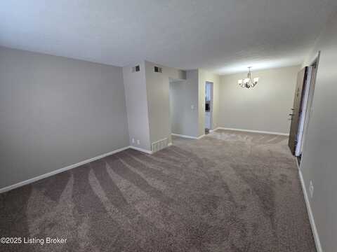 7070 Wildwood Cir, Louisville, KY 40291