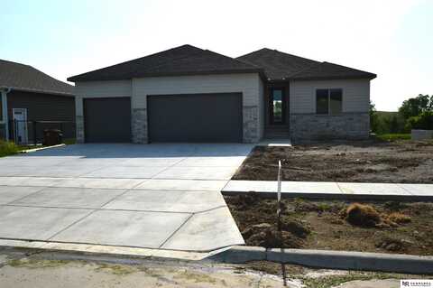 7100 N 50th Place, Lincoln, NE 68514