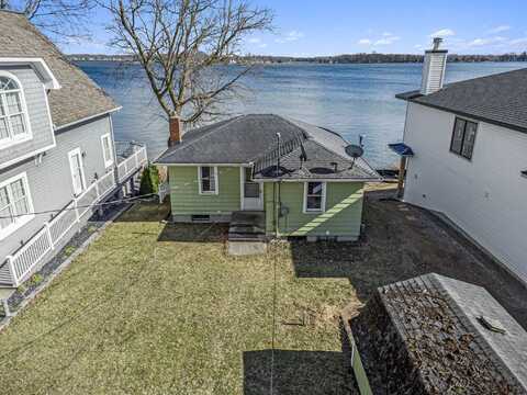 645 Pearl Beach Drive, Coldwater, MI 49036