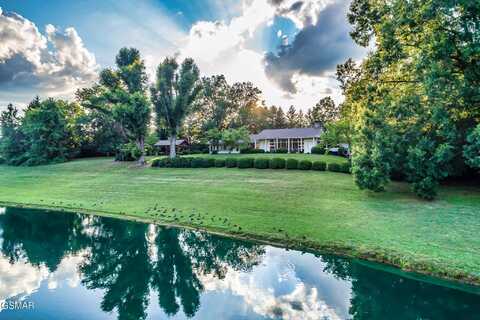 312 Paine Lake Drive, Sevierville, TN 37862