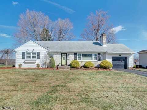 5 Golf Ln, Roxbury Township, NJ 07876