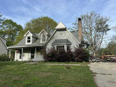 33 Sharmont Dr., Hattiesburg, MS 39402