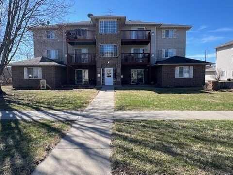 651 Kimberlite St, Tiffin, IA 52340