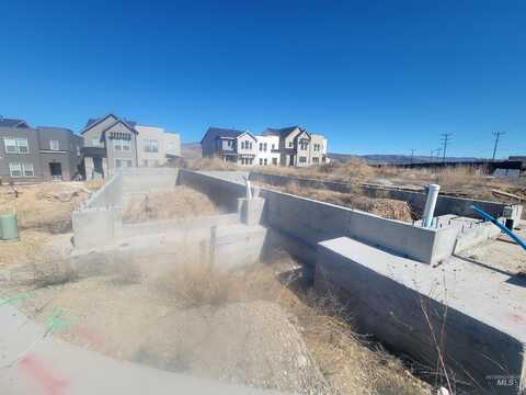 1227 E Echelon Ridge Ln, Boise, ID 83716