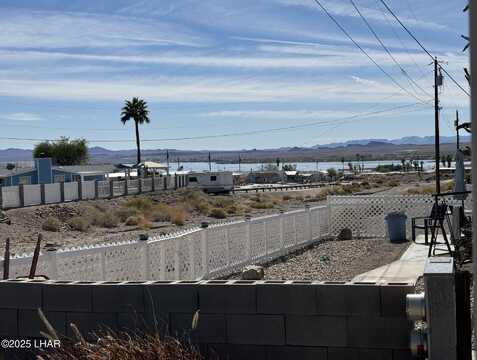 3037 Mescalero Dr, Lake Havasu City, AZ 86404