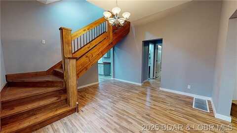 607 E Benton Street, Out Of Area (LOBR), MO 65360