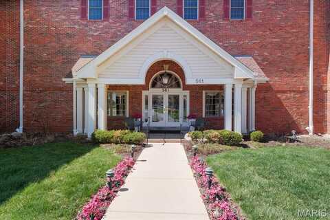 561 Sarah Lane, Saint Louis, MO 63141