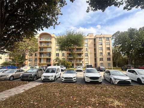 9320 Fontainebleau Blvd, Miami, FL 33172