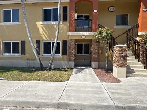 930 NE 33rd Ter, Homestead, FL 33033