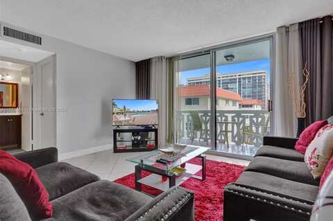 3113 S Ocean Dr, Hallandale Beach, FL 33009