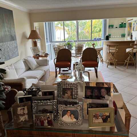 550 Ocean Dr, Key Biscayne, FL 33149
