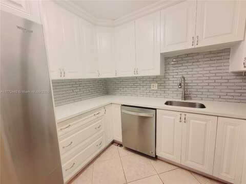 4174 Inverrary Dr, Lauderhill, FL 33319