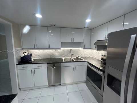 5701 Collins Ave, Miami Beach, FL 33140