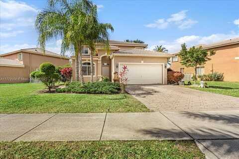 3745 Woodfield Ct, Coconut Creek, FL 33073