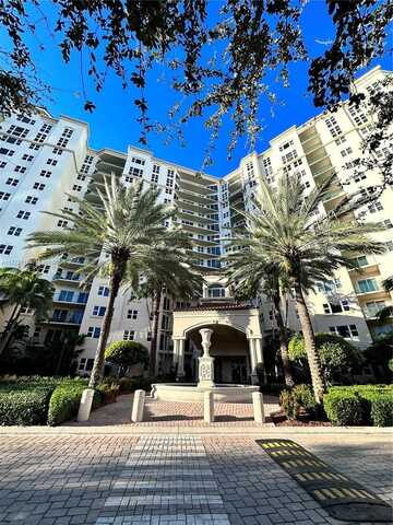 19900 E Country Club Dr, Aventura, FL 33180